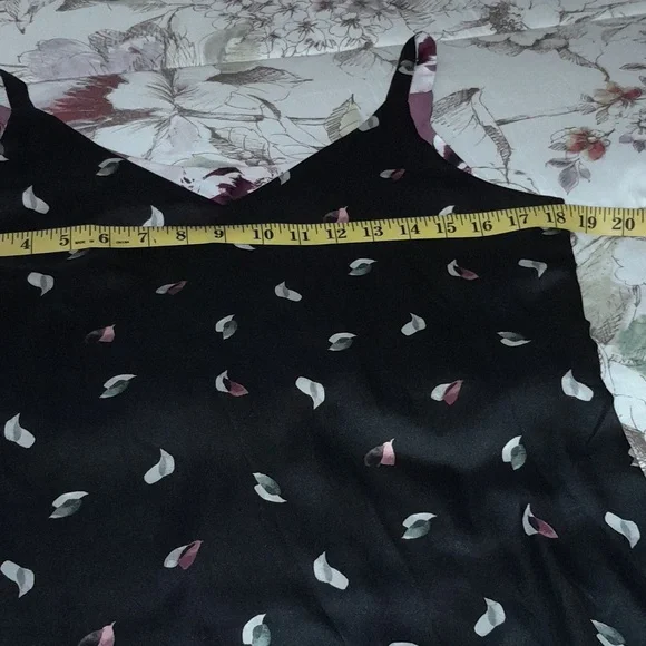 WHBM reversible tank top size small - Picture 5 of 8